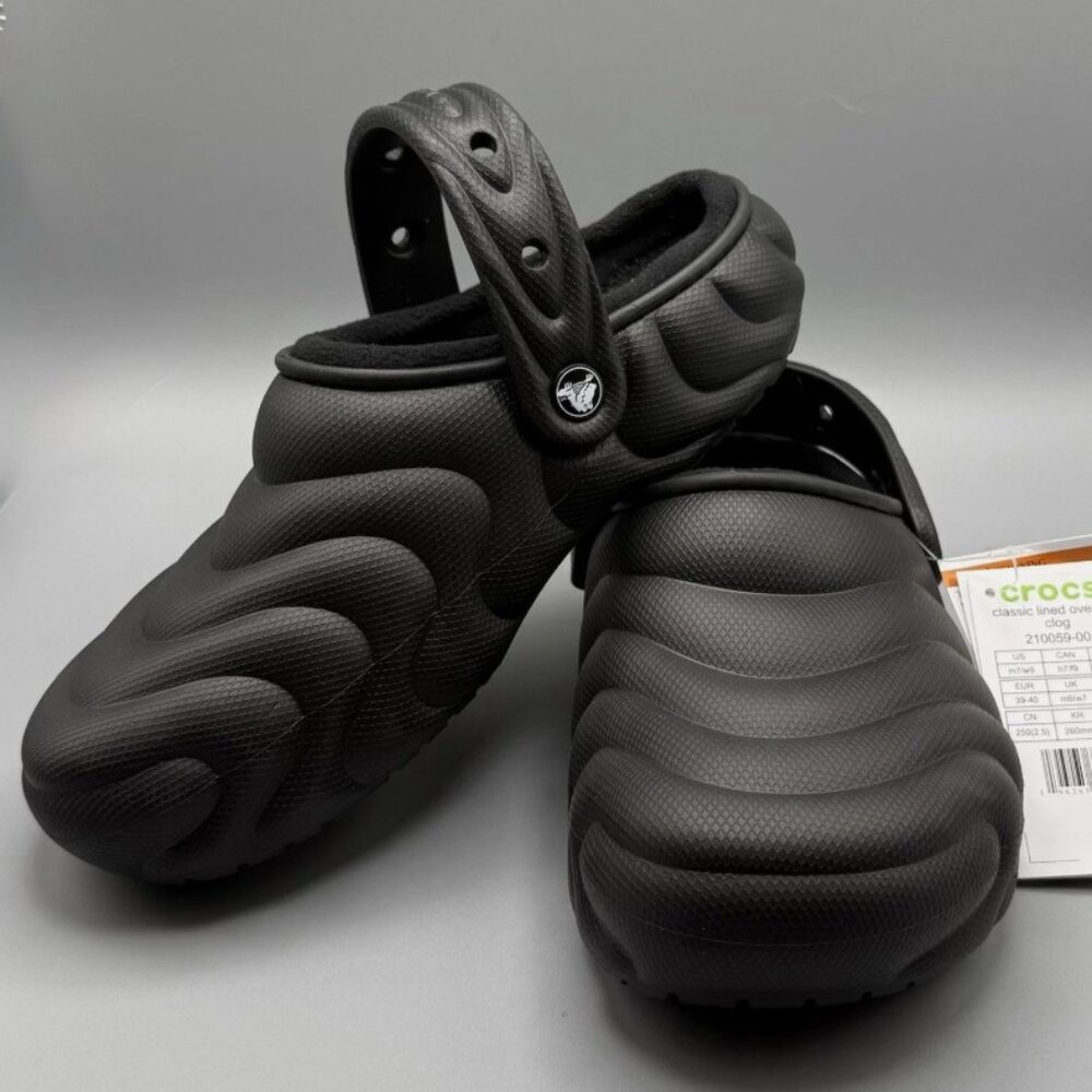 NWT Crocs Classic Lined Overpuff Clog Slip on Sandals